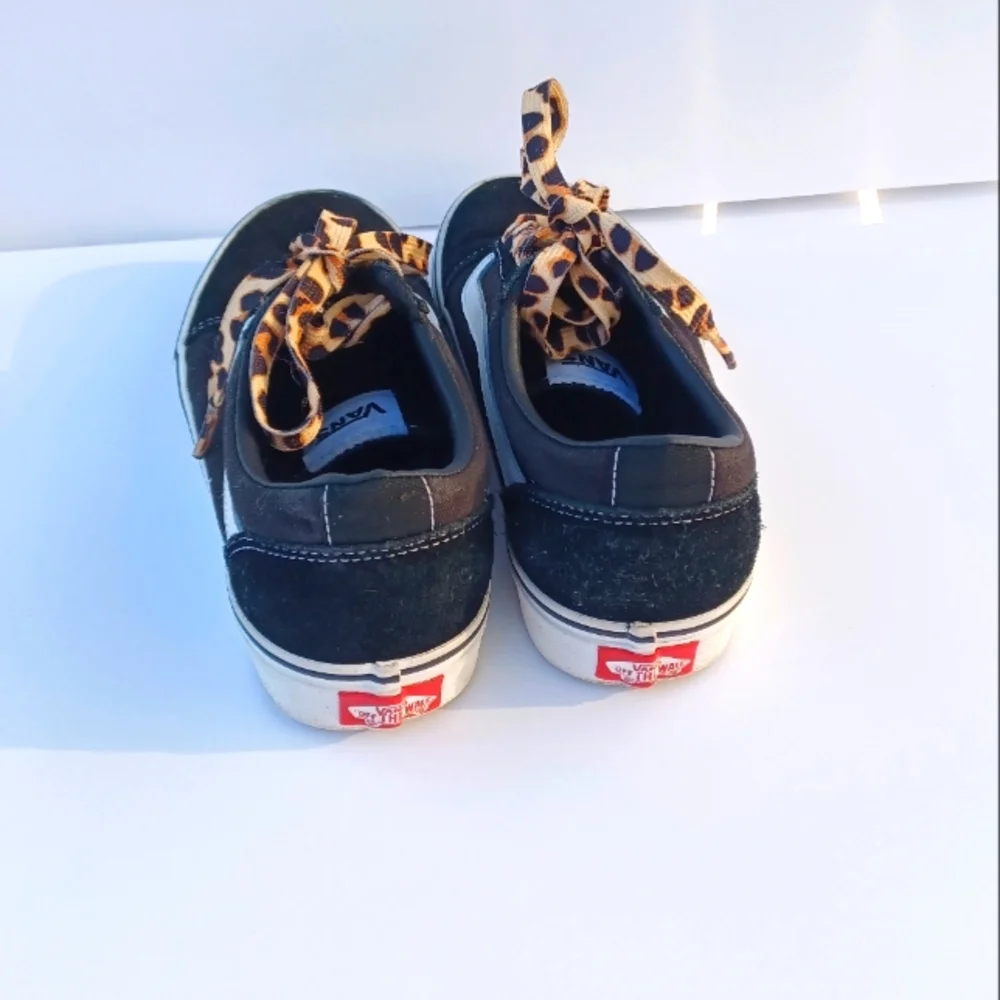 Vans‎ 7 Mens Canvas Old Skool WARD Suede Black White sneakers with Leopard Laces